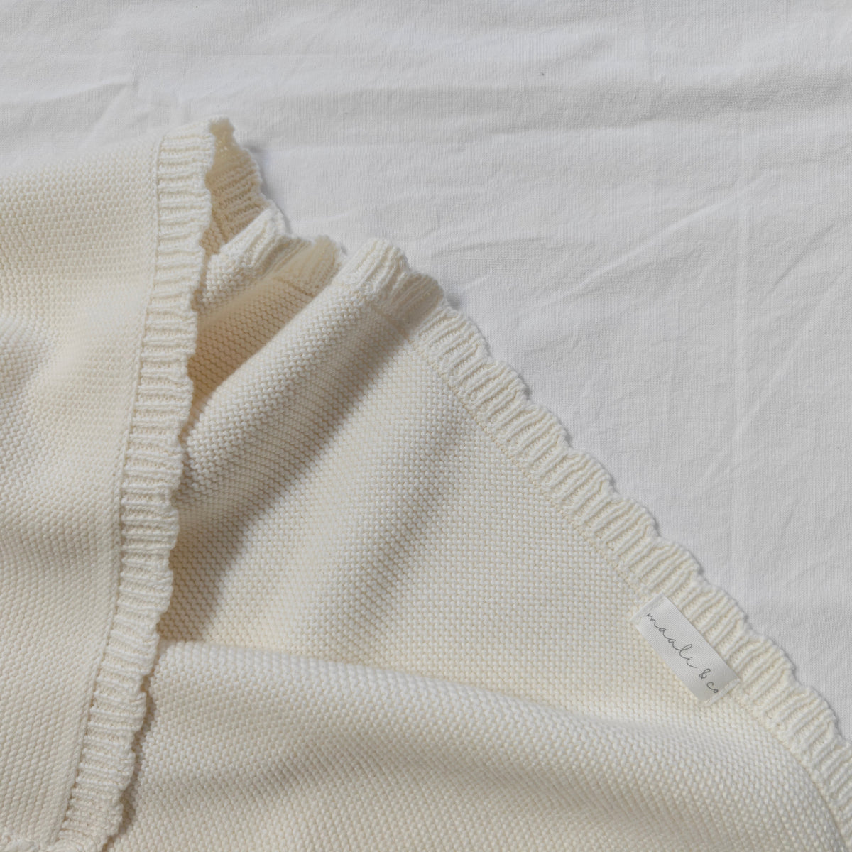 Cotton Scalloped Edge Baby Blanket - Ecru
